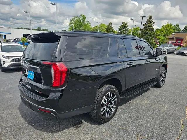 2023 GMC Yukon XL 4WD AT4