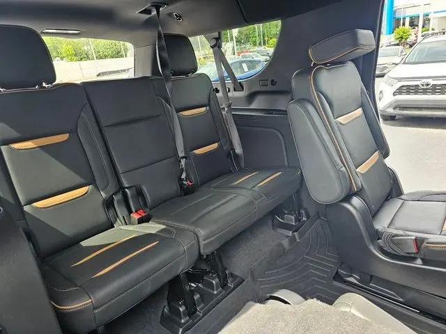 2023 GMC Yukon XL 4WD AT4