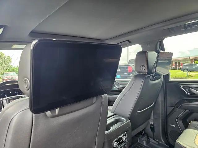 2023 GMC Yukon XL 4WD AT4