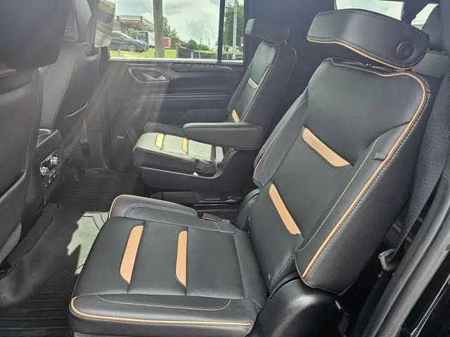 2023 GMC Yukon XL 4WD AT4