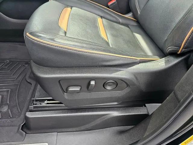 2023 GMC Yukon XL 4WD AT4