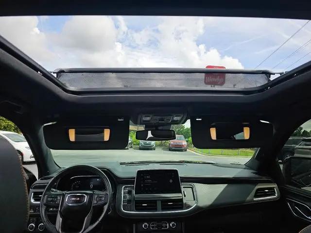 2023 GMC Yukon XL 4WD AT4