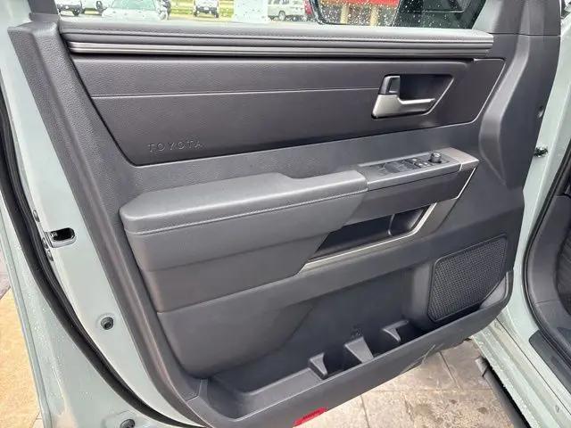 2026 Toyota Tundra SR5 CrewMax 5.5' Bed