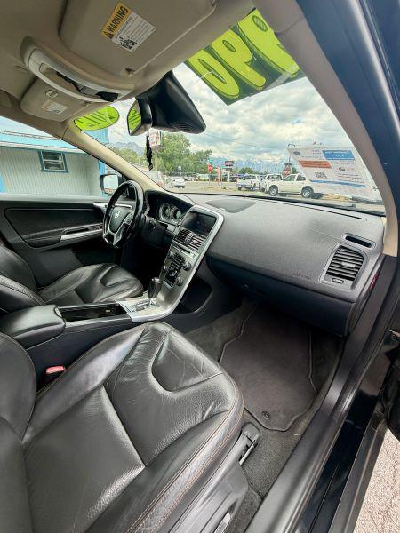2012 Volvo XC60 T6 Platinum