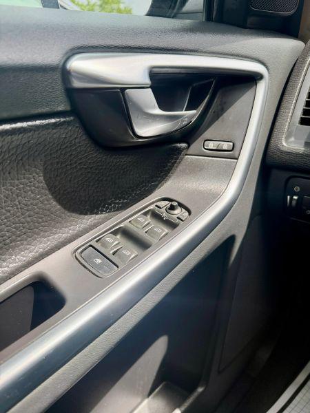 2012 Volvo XC60 T6 Platinum