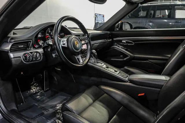 2017 Porsche 911 Turbo