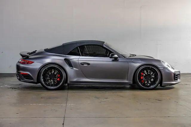 2017 Porsche 911 Turbo