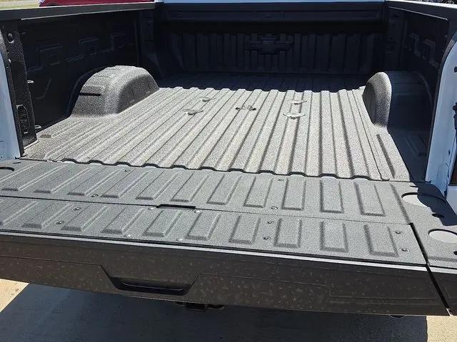 2026 Chevrolet Silverado 2500HD Crew Cab, Standard Bed, XR2, 4WD