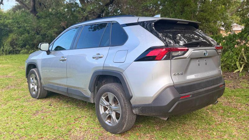 2022 Toyota RAV4 Hybrid LE