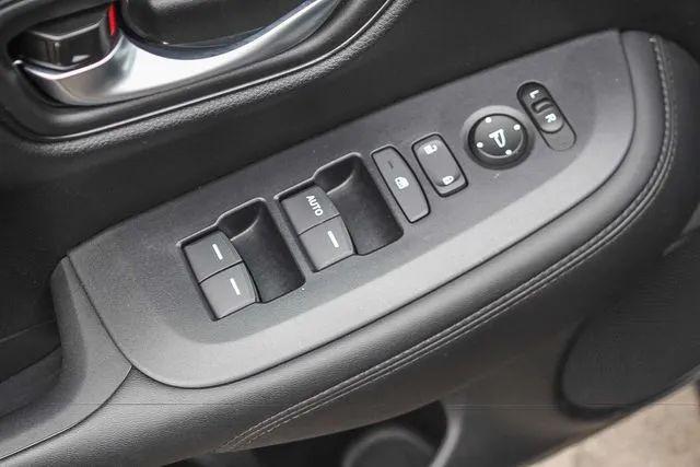 2025 Honda HR-V 2WD LX