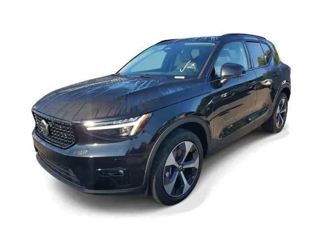 2026 Volvo XC40 Plus, B5 AWD Gas (mild hybrid), Dark