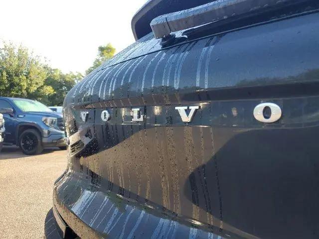 2026 Volvo XC40 Plus, B5 AWD Gas (mild hybrid), Dark