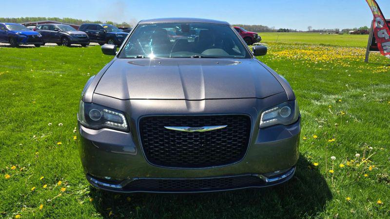 2016 Chrysler 300 S