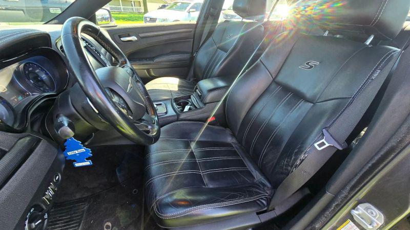 2016 Chrysler 300 S