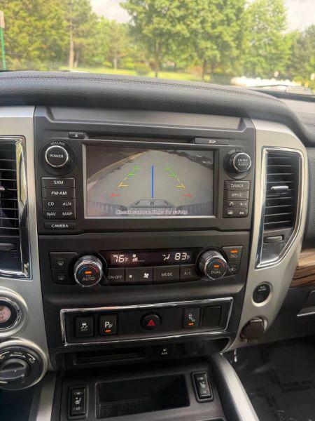 2017 Nissan Titan SL
