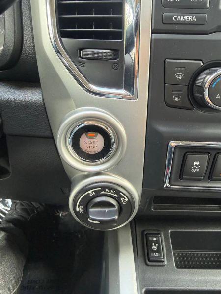 2017 Nissan Titan SL