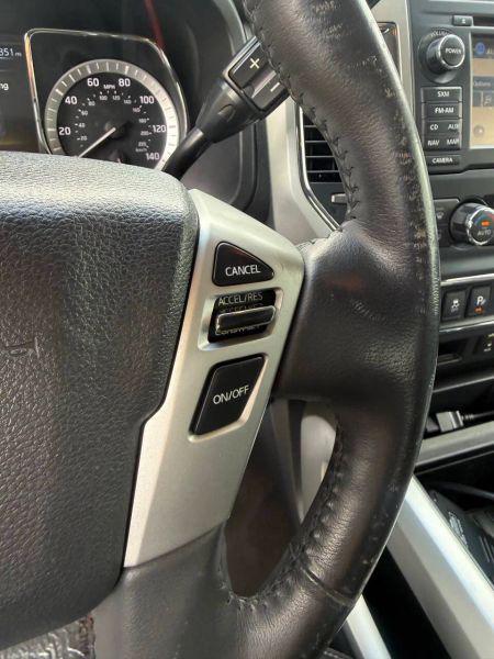 2017 Nissan Titan SL