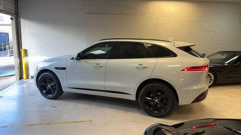 2018 Jaguar F-PACE 25t R-Sport