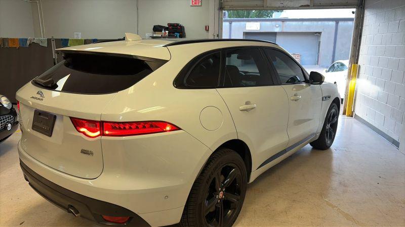 2018 Jaguar F-PACE 25t R-Sport