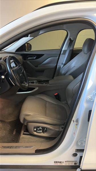 2018 Jaguar F-PACE 25t R-Sport