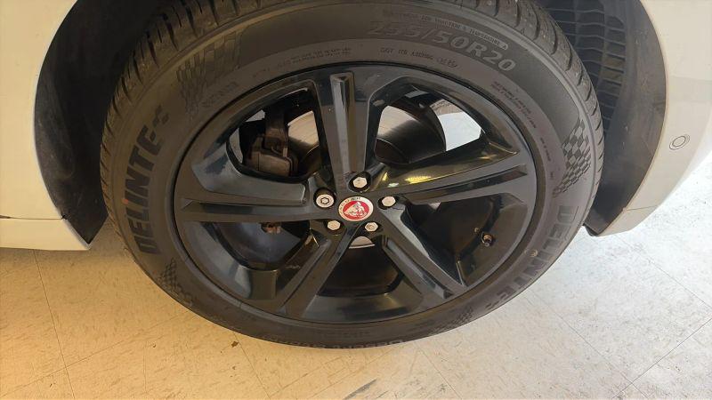 2018 Jaguar F-PACE 25t R-Sport