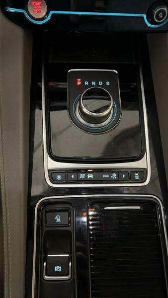 2018 Jaguar F-PACE 25t R-Sport