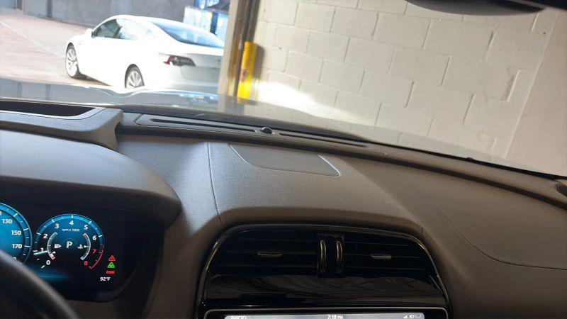 2018 Jaguar F-PACE 25t R-Sport
