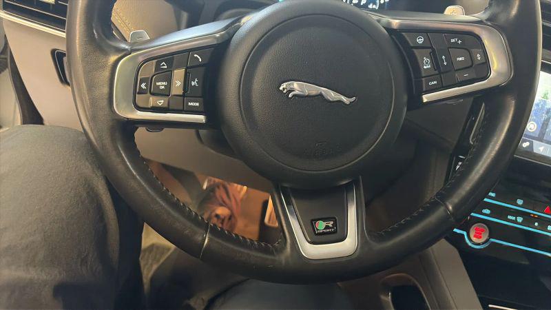 2018 Jaguar F-PACE 25t R-Sport