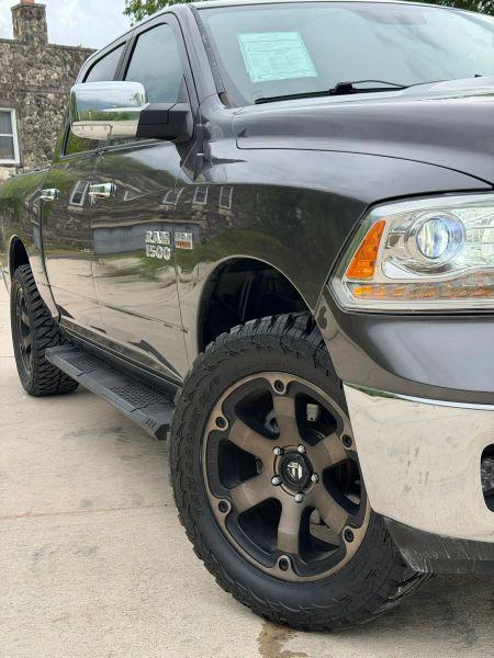 2017 Ram 1500 Laramie Crew Cab 4x4 5'7" Box