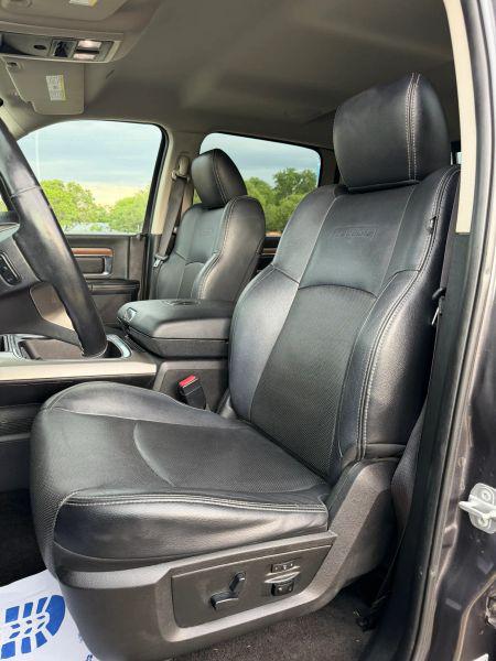 2017 Ram 1500 Laramie Crew Cab 4x4 5'7" Box