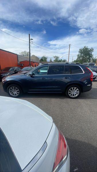 2018 Volvo XC90 T5 Momentum