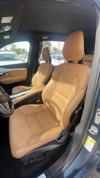 2018 Volvo XC90 T5 Momentum