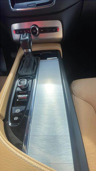 2018 Volvo XC90 T5 Momentum