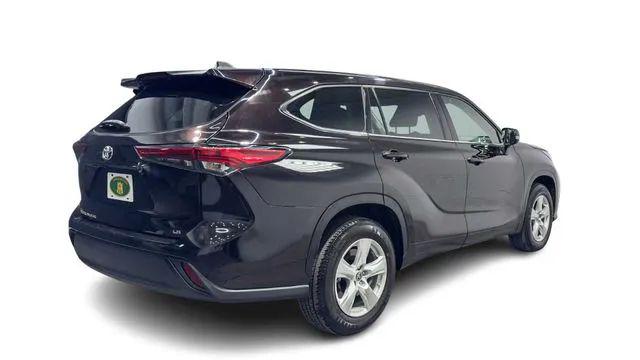2021 Toyota Highlander LE