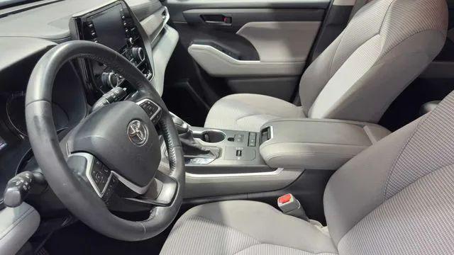 2021 Toyota Highlander LE