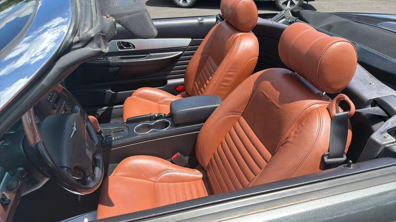2003 Ford Thunderbird Base