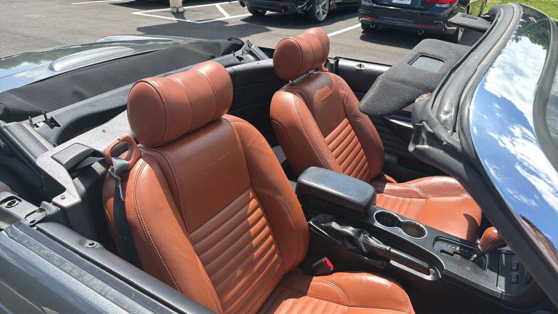 2003 Ford Thunderbird Base