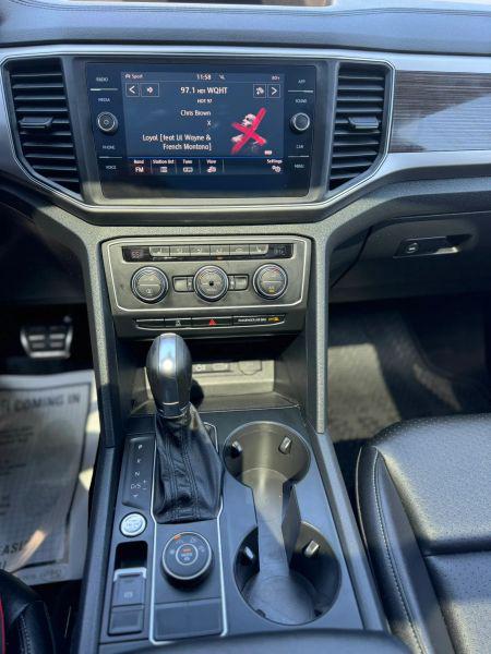 2019 Volkswagen Atlas 3.6L V6 SE w/Technology R-Line
