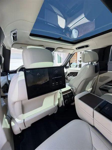 2023 Land Rover Range Rover Autobiography