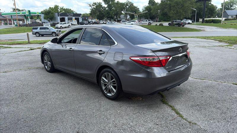 2015 Toyota Camry SE
