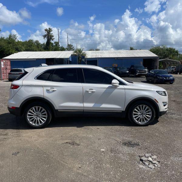 2019 Lincoln MKC Standard