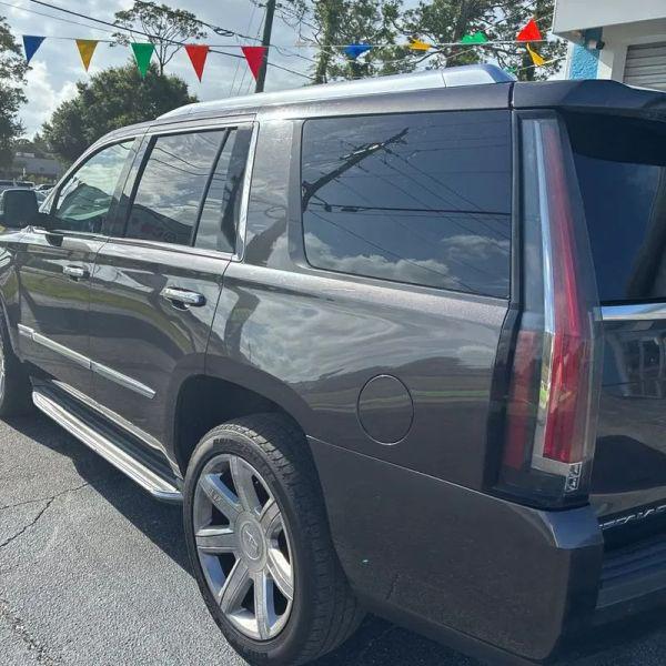 2015 Cadillac Escalade Luxury