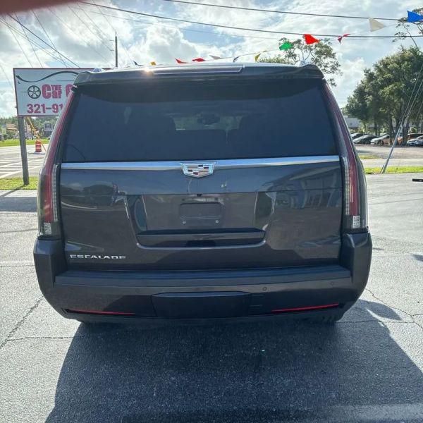2015 Cadillac Escalade Luxury