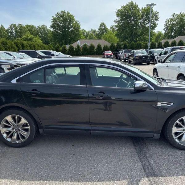 2010 Ford Taurus Limited