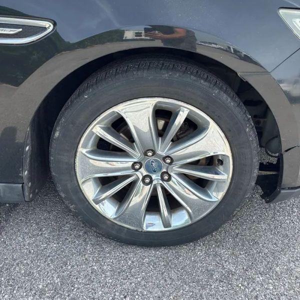 2010 Ford Taurus Limited