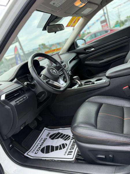 2020 Nissan Altima SR Intelligent AWD