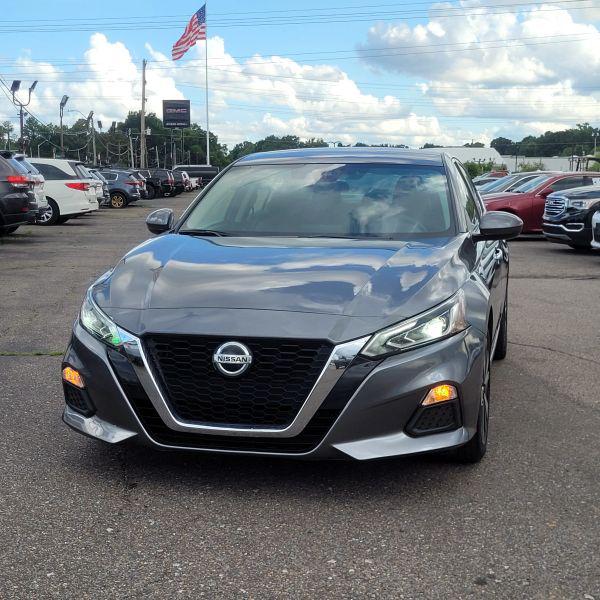 2022 Nissan Altima SV FWD