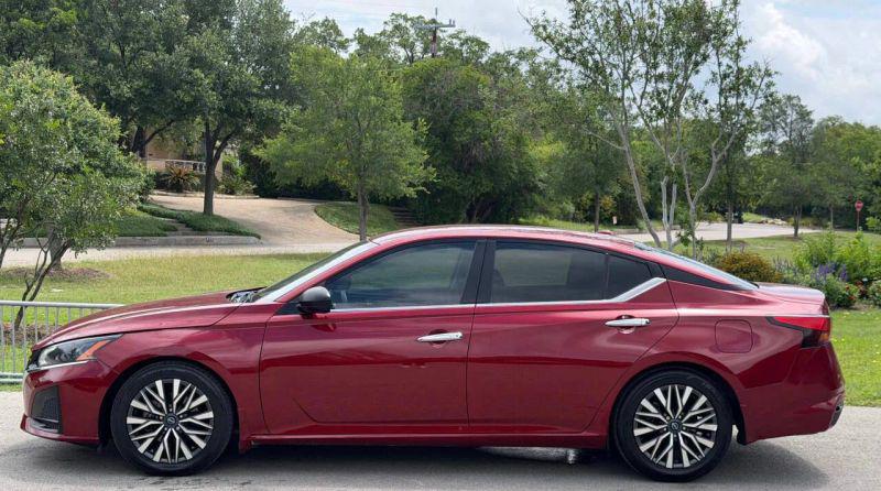 2024 Nissan Altima SV FWD