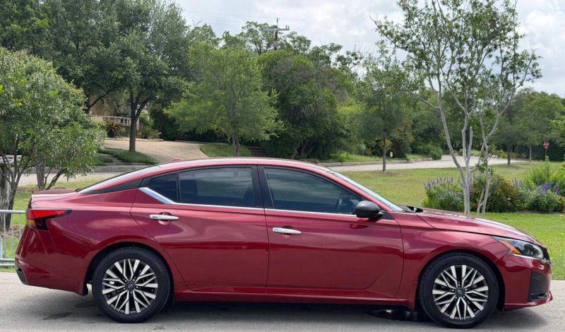 2024 Nissan Altima SV FWD