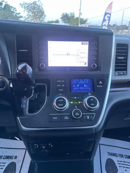 2018 Toyota Sienna Limited 7 Passenger